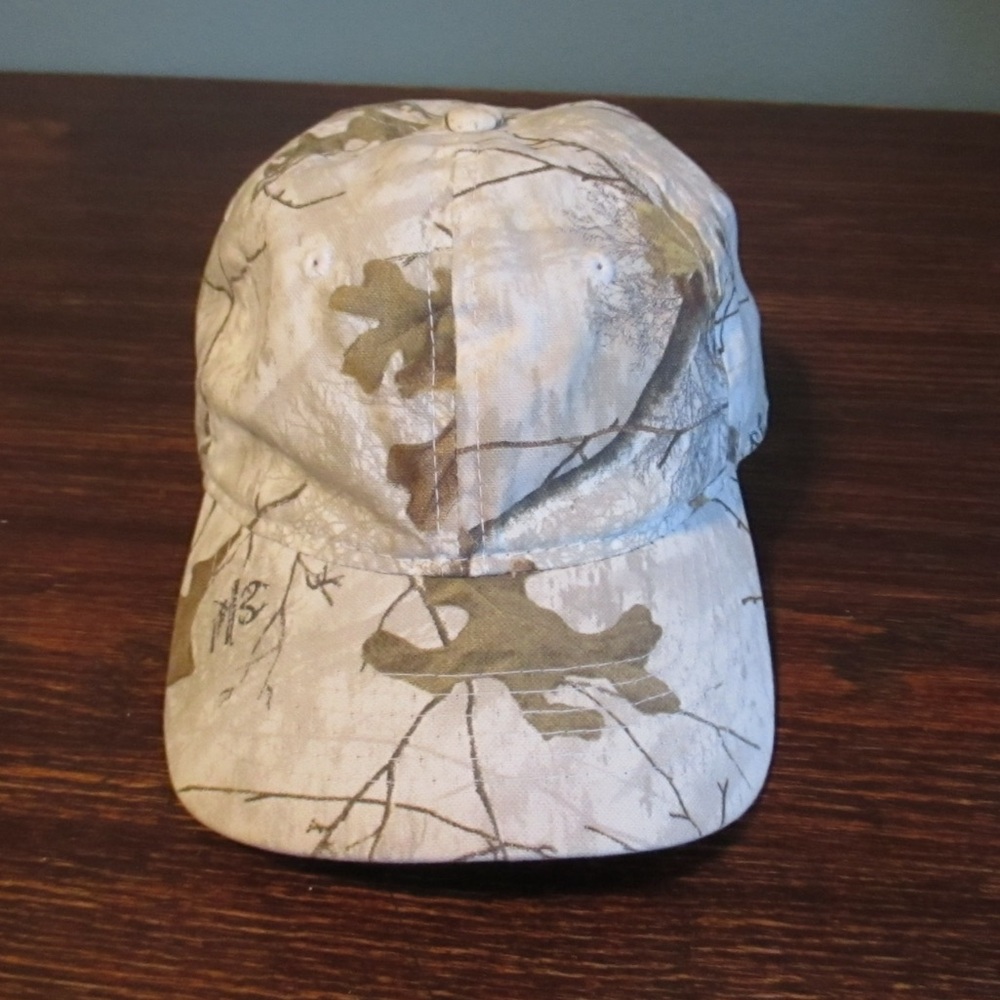 Realtree Xtra Camouflage Ladies Baseball Style Cap White Tan Patterned Size OS